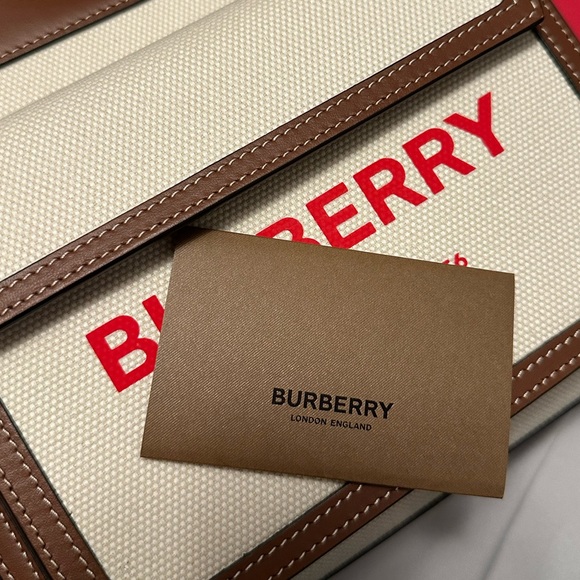 Burberry Pocket Bag - Picture 11 of 12